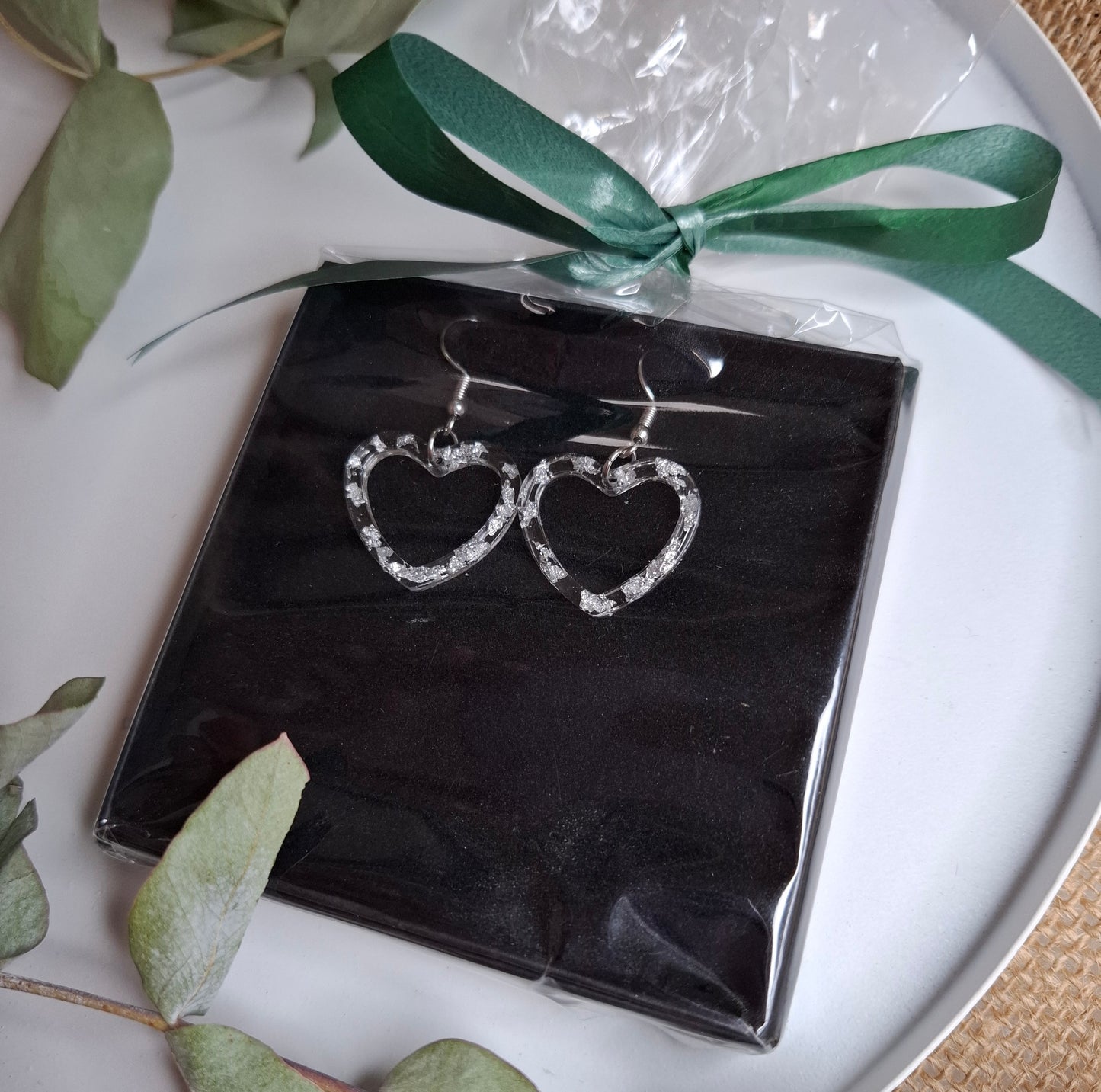 VALMIS LAHJA - Sydämellinen